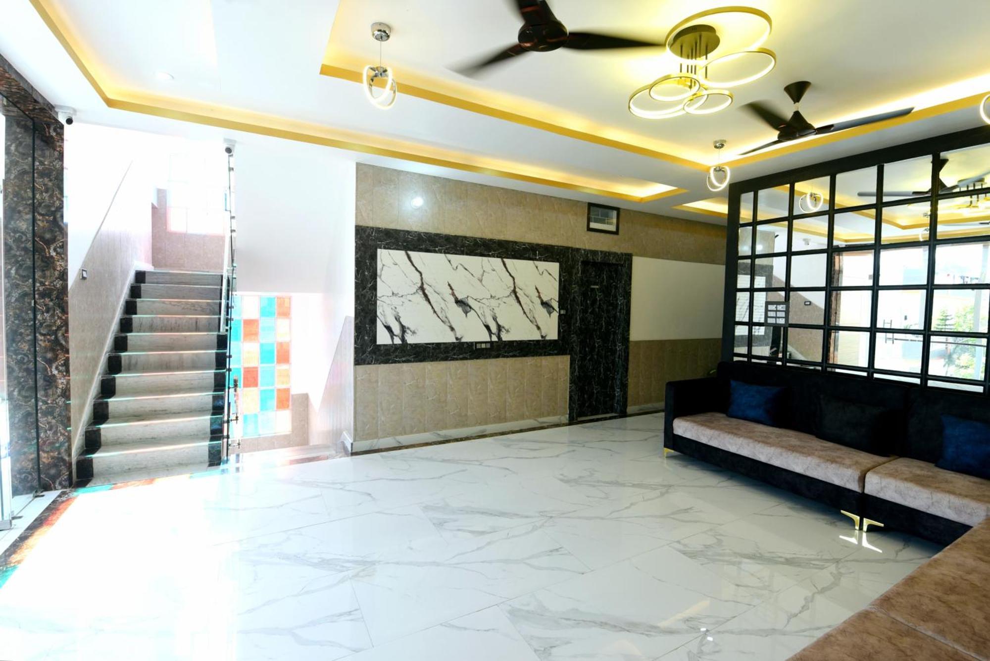 Maya'S Nest By Basotel - Varanasi — Photos 3